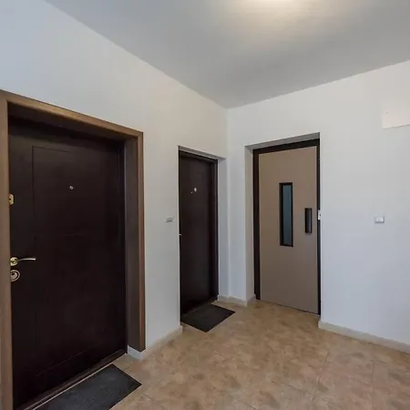 Serenity Apartment *
